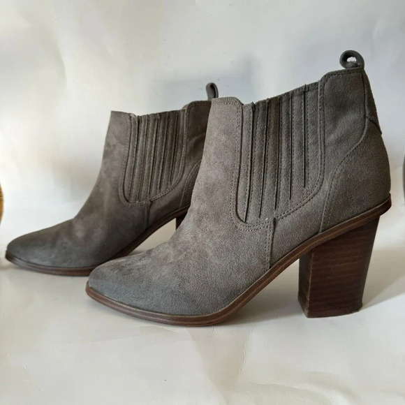 Nine West Women Sz 8.5 Ankle High Block Heel Dress Casual Bootie Taupe Suede - Picture 1 of 7